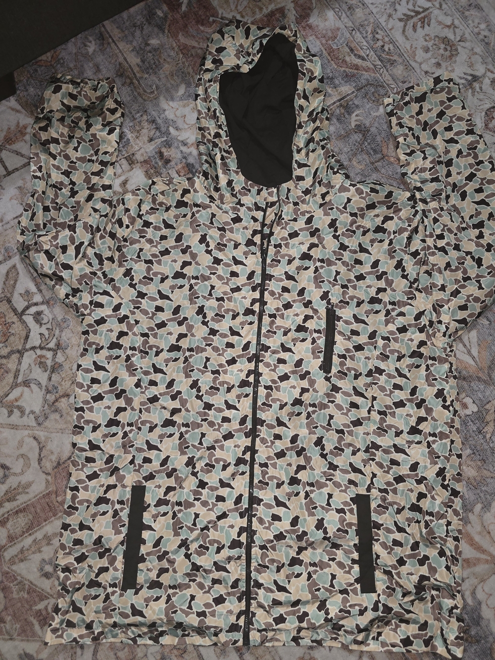 Women's Hooded Camouflage Jacket